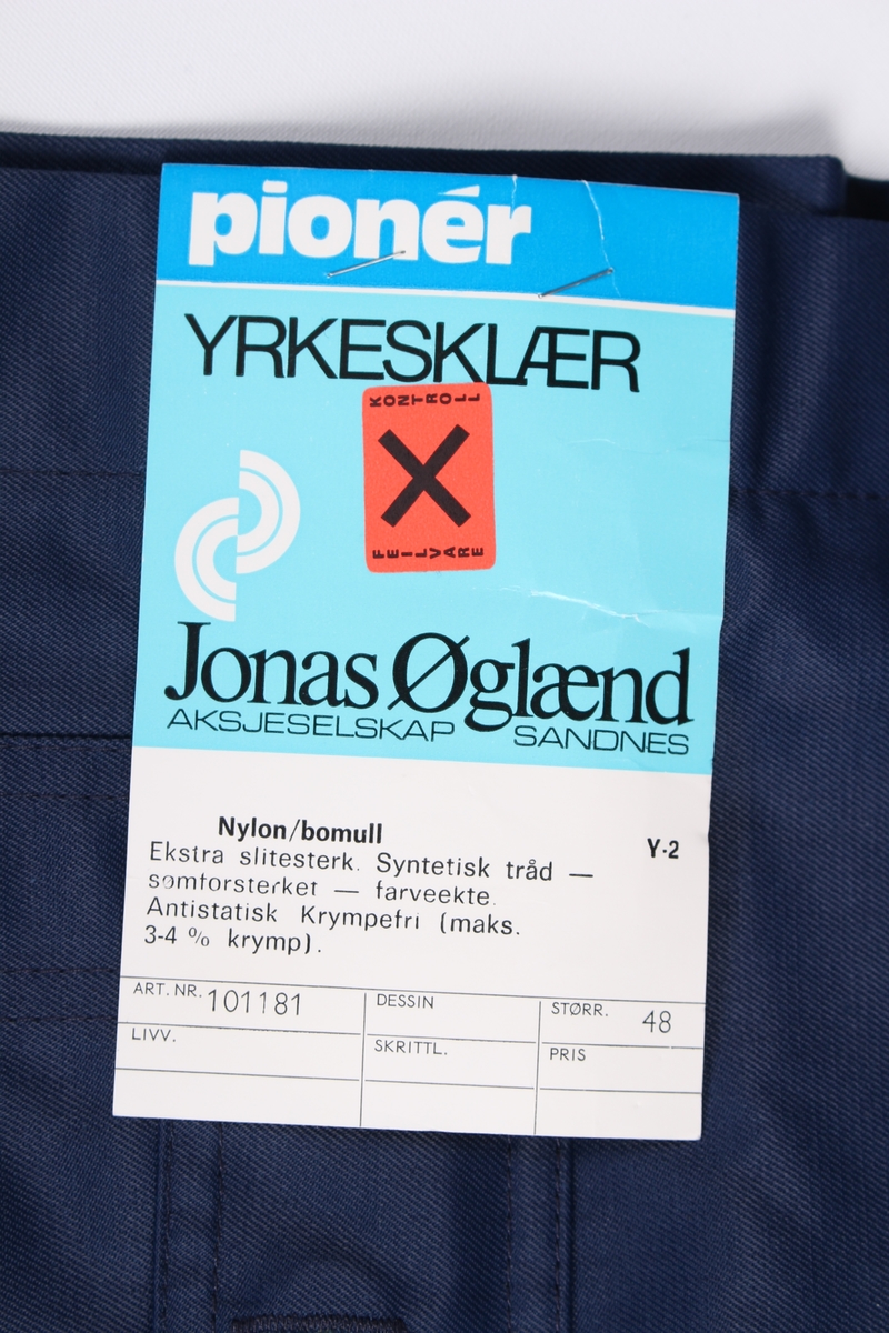 Arbeidsdress av merket Pionér fra firma Jonas Øglænd AS.