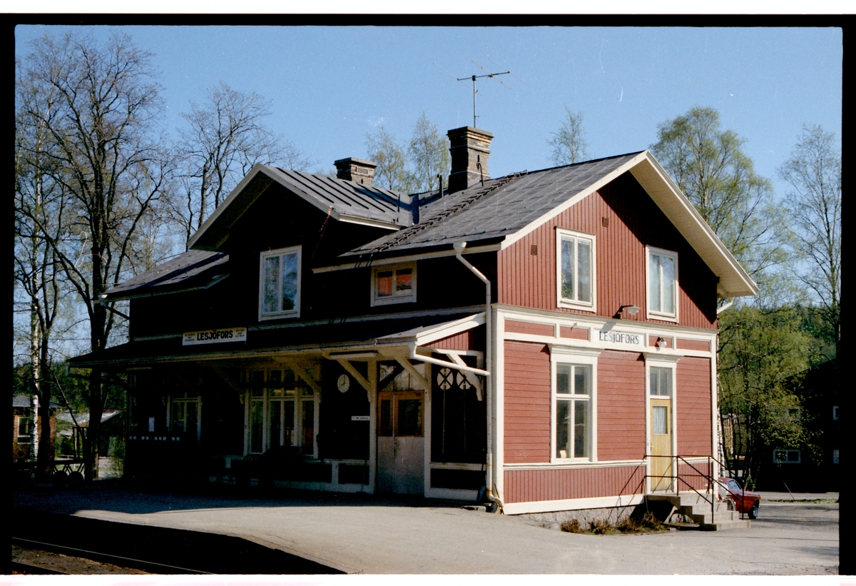Lesjöfors station.