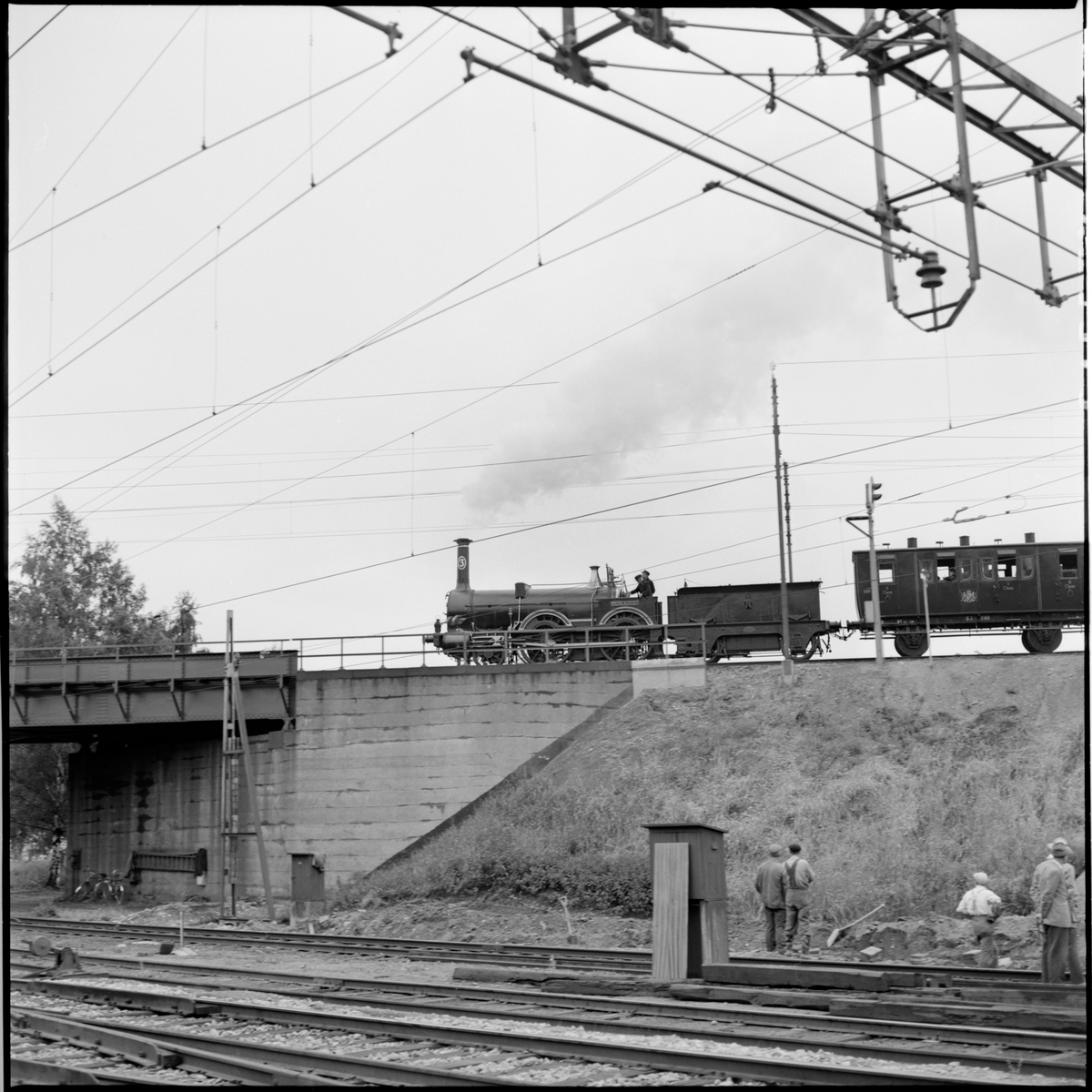 Statens Järnvägar, SJ B 3 "Prins August" på väg från Stockholm C till Sundbyberg under International Congress of Museums 1959.