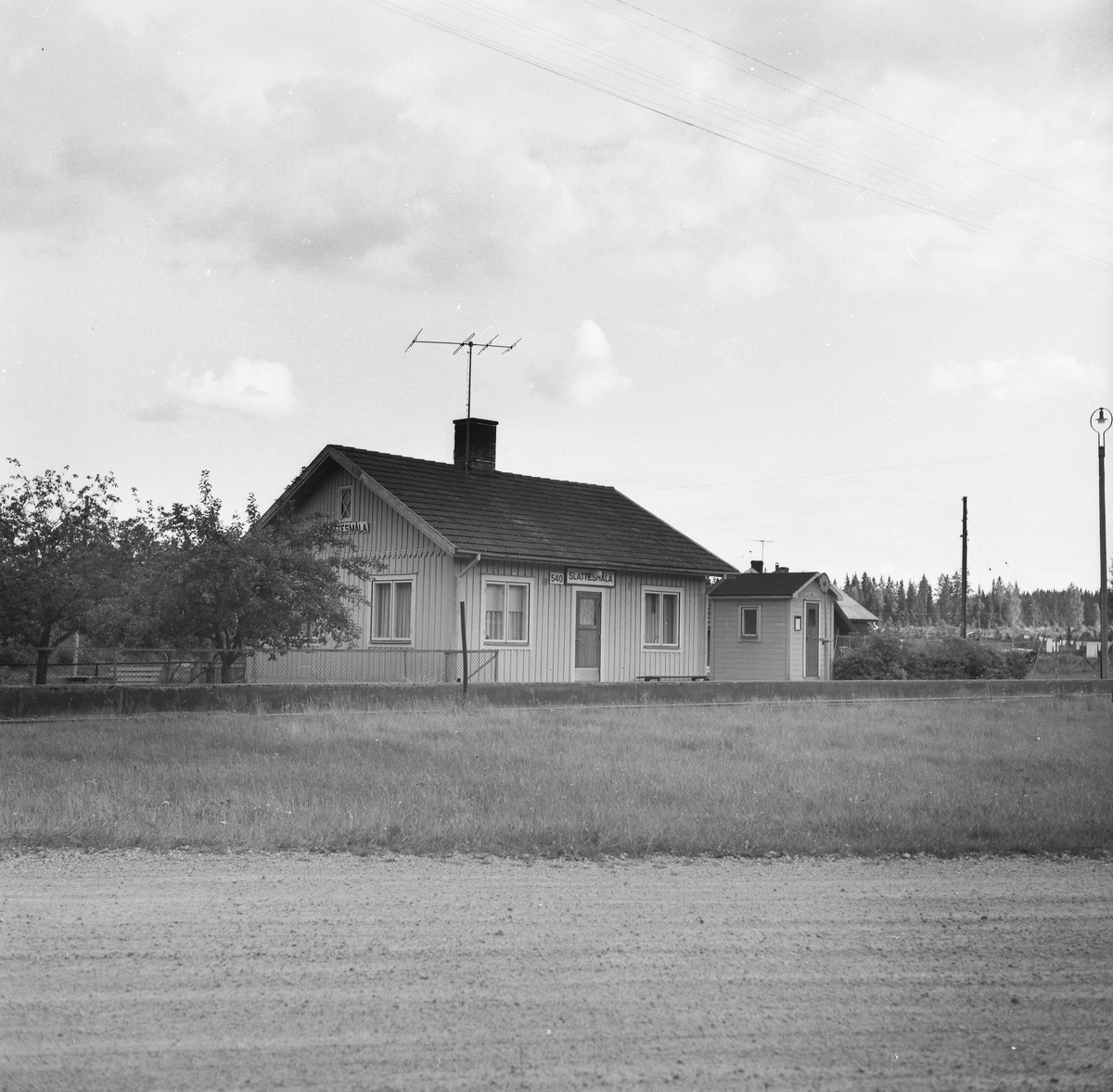 Slattesmåla håll- och lastplats anlagd 1876.
