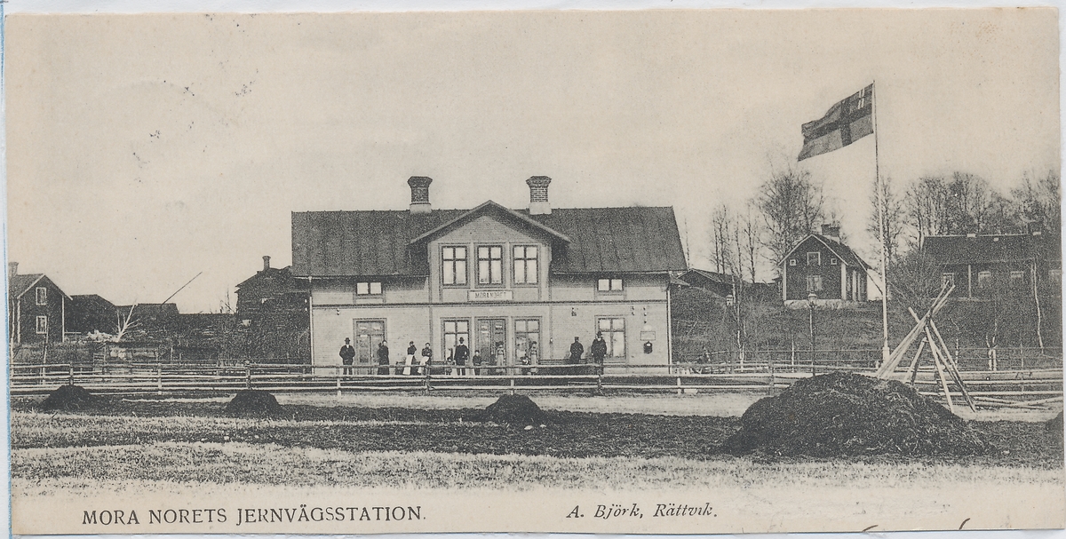 Mora Noret station.