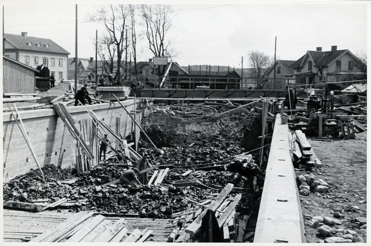 Byggandet av vägport i Kungsbacka på 30-talet..