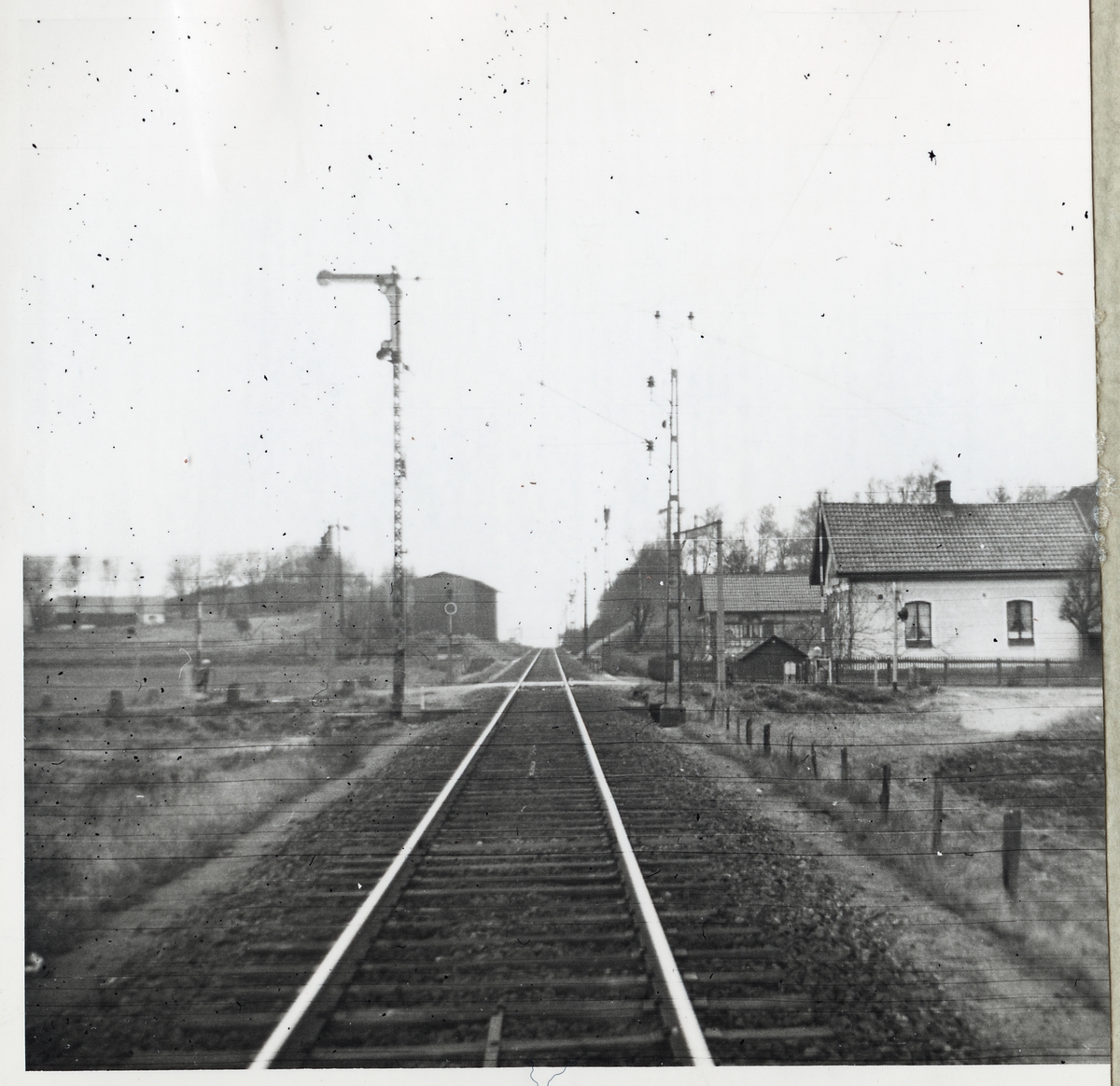 Järnvägsövergång vid Eldsberga på linjen mellan Trönninge och Genevad.