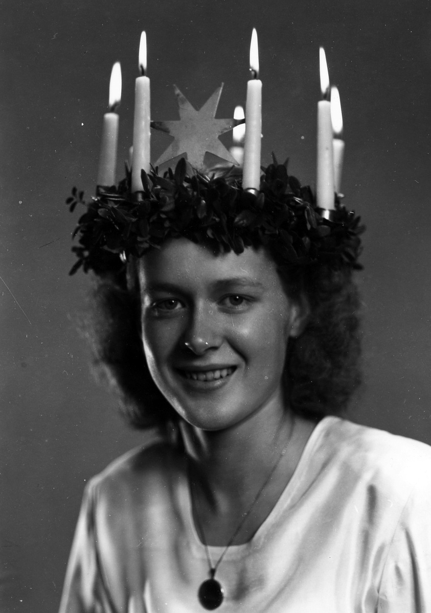 Porträtt av årets Suchard Lucia 1948.