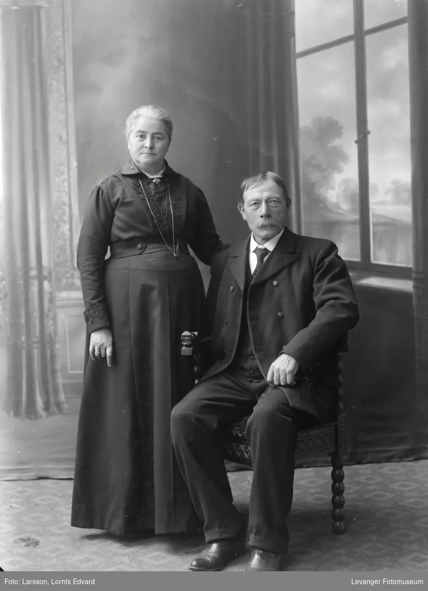 Portrett av Ole Johnsen og kone Ane (Anna) Justdatter Johnsen, Verdal