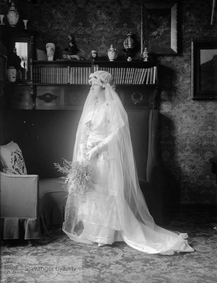Ruth Bjelland som brud