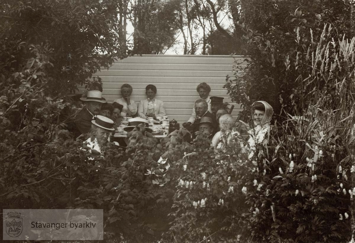 Gruppebilde på Orre, sommeren 1908