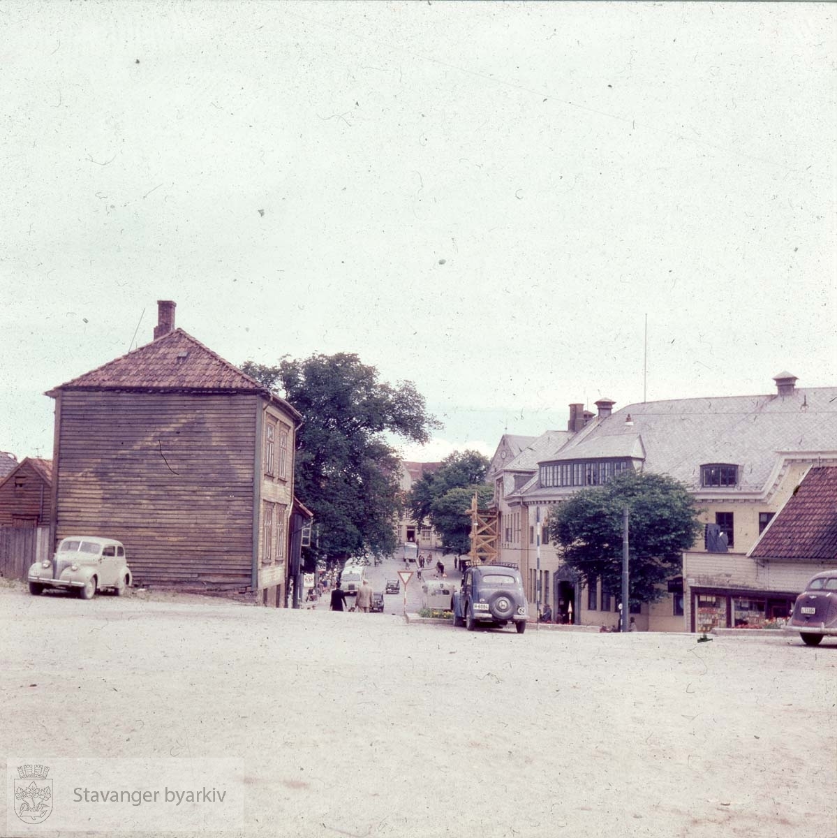 Fra Olavskleven.Posthuset i bakgrunnen til høyre