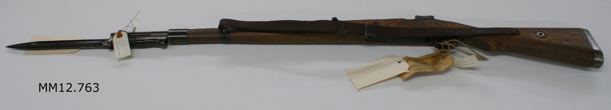 Gevär m/1898-1940, typ Mauser. Tysk tillverkning. Märkning: bnz 43 Mod 98 1176.