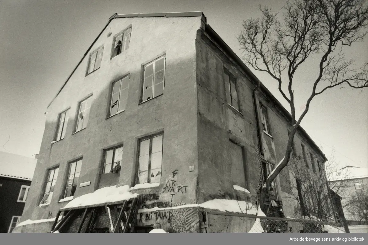 Grünerløkka. Bygningen i Stolmakergata vurderes å bli revet. Februar 1985