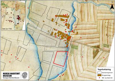Kartet viser tidligere arkeologiske funn i området. Kartet er fra tidlig 1700-tallet og viser at området har ligget under vann i tidligere tider. Den røde avgrensningen er tomta B8a. Foto/Photo