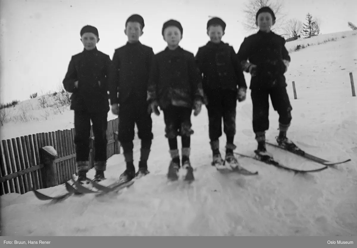 gutter, ski, snø, gjerde