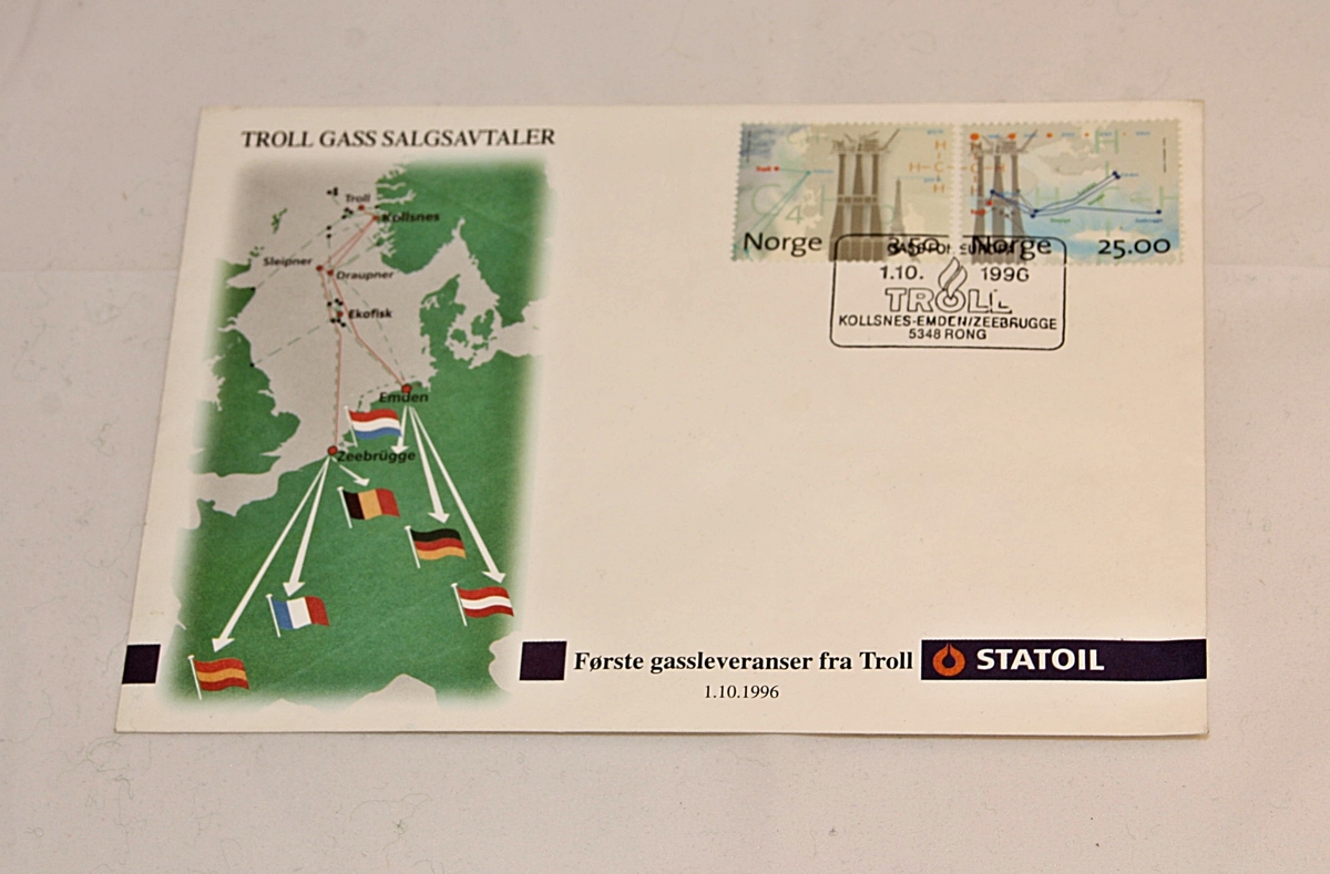 Kart over Nordsjøen med gassledniner. Trollplattformem avbildet på frimerke.