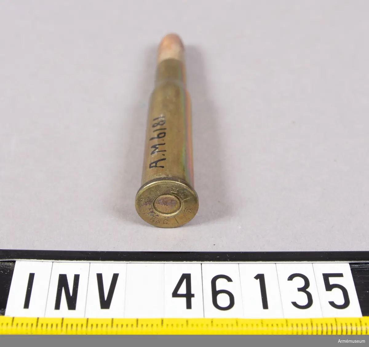 Grupp E V.
8 mm lös patron m/1893. Till 8 mm gevär m/1867, m/1889 och kammargevär.