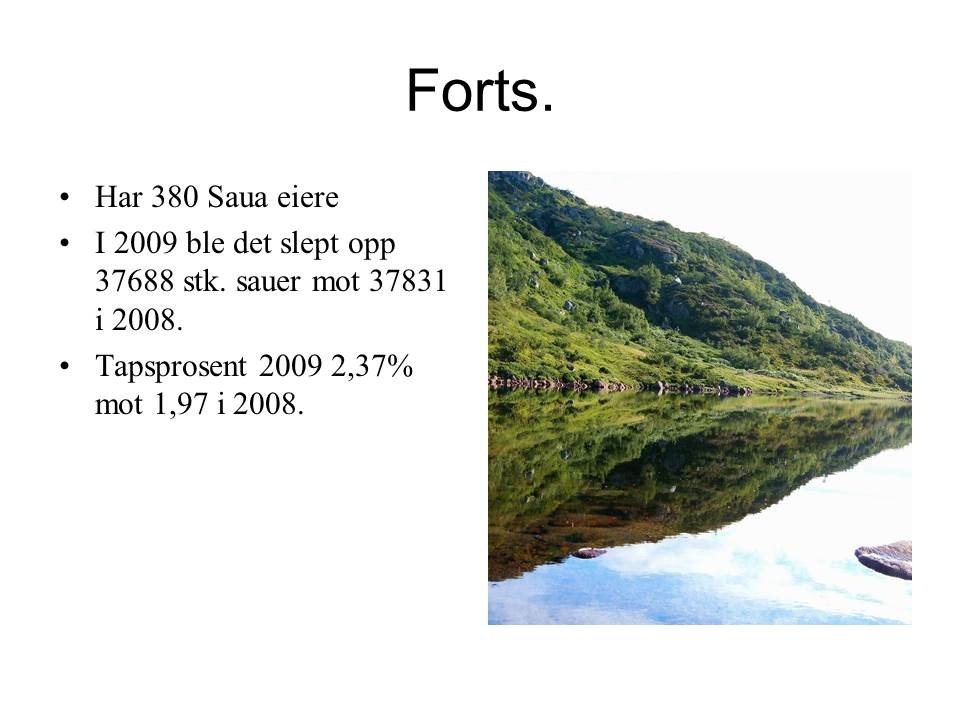 Microsoft PowerPoint presentasjon som presenterer "Jæren Smalalag". Bileta gir fakta om smalalaget, og viser nokre av lagets hytter og sauedrift i Setesdalsheiene.