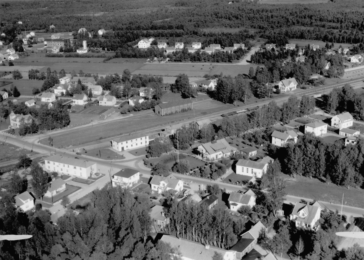 Flygfoto över Hillerstorp i Gnosjö kommun, Jönköpings län. Nr 1627/1958