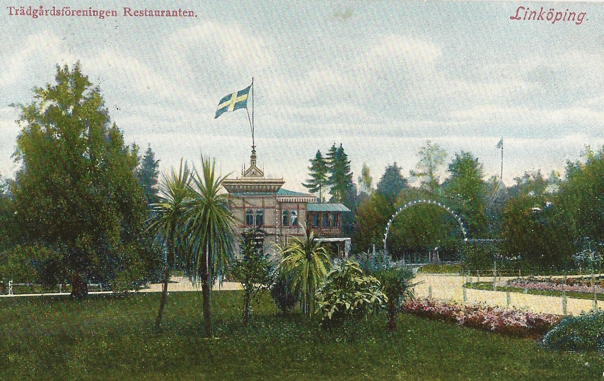 Vykort Bild från Trädgårdsföreningen i Linköping.
Trädgårdsföreningen, park, restaurang, kolorerad, fotän, 
Poststämplat 28 juni 1910
Linköpings Litigrafiska AB