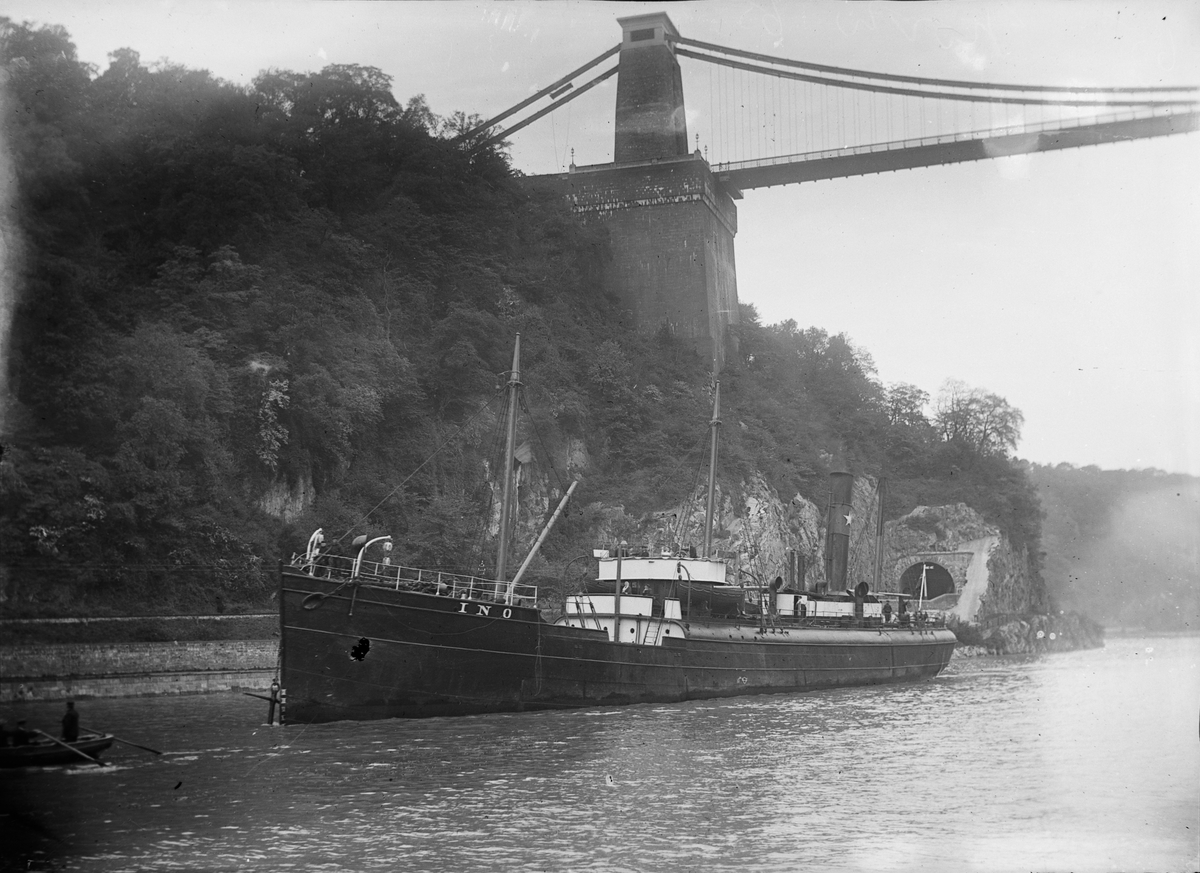 S/S 'Ino' (b. 1865) ved Clifton suspension bridge.