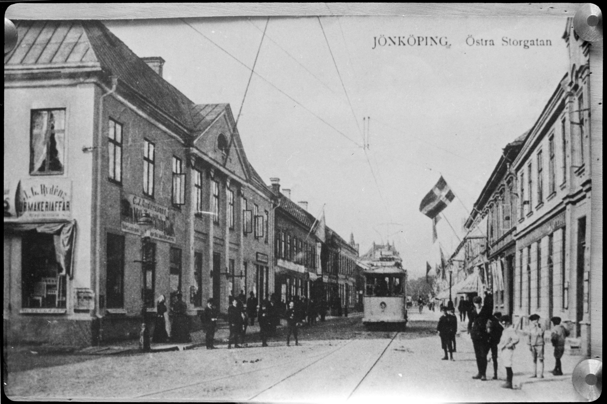 Jönköpings Spårvägar, JS spårvagn i trafik på Östra Storgatan, Jönköping.