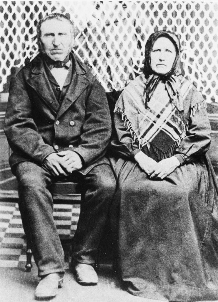 Søren Aalgaard (1815 - 1886) og kona hans Karen f. Oftedal (1820 - 1889). Dei budde på Ålgård og er oldeforeldre til informanten, Maria Undheim f. Søyland.