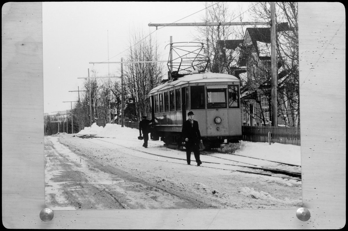 Luossavaara-Kiirunavaara Aktiebolag, LKAB spårvagn på hållplats Telegrafen.