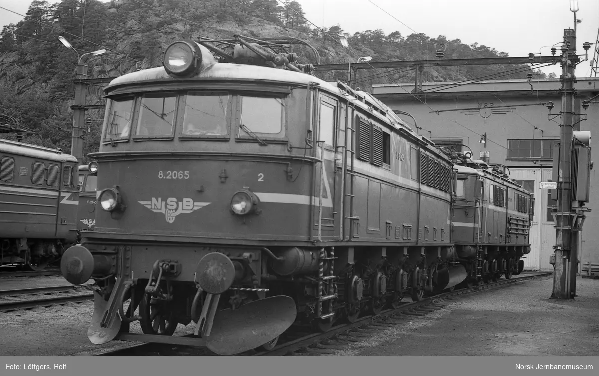 Elektriske lokomotiver El 8 2065 ved lokomotivstallen ved Krossen ved Kristiansand