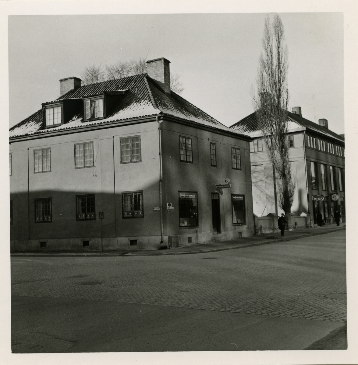 Västerås. Byggnad i hörnet Kopparbergsvägen/Munkgatan.