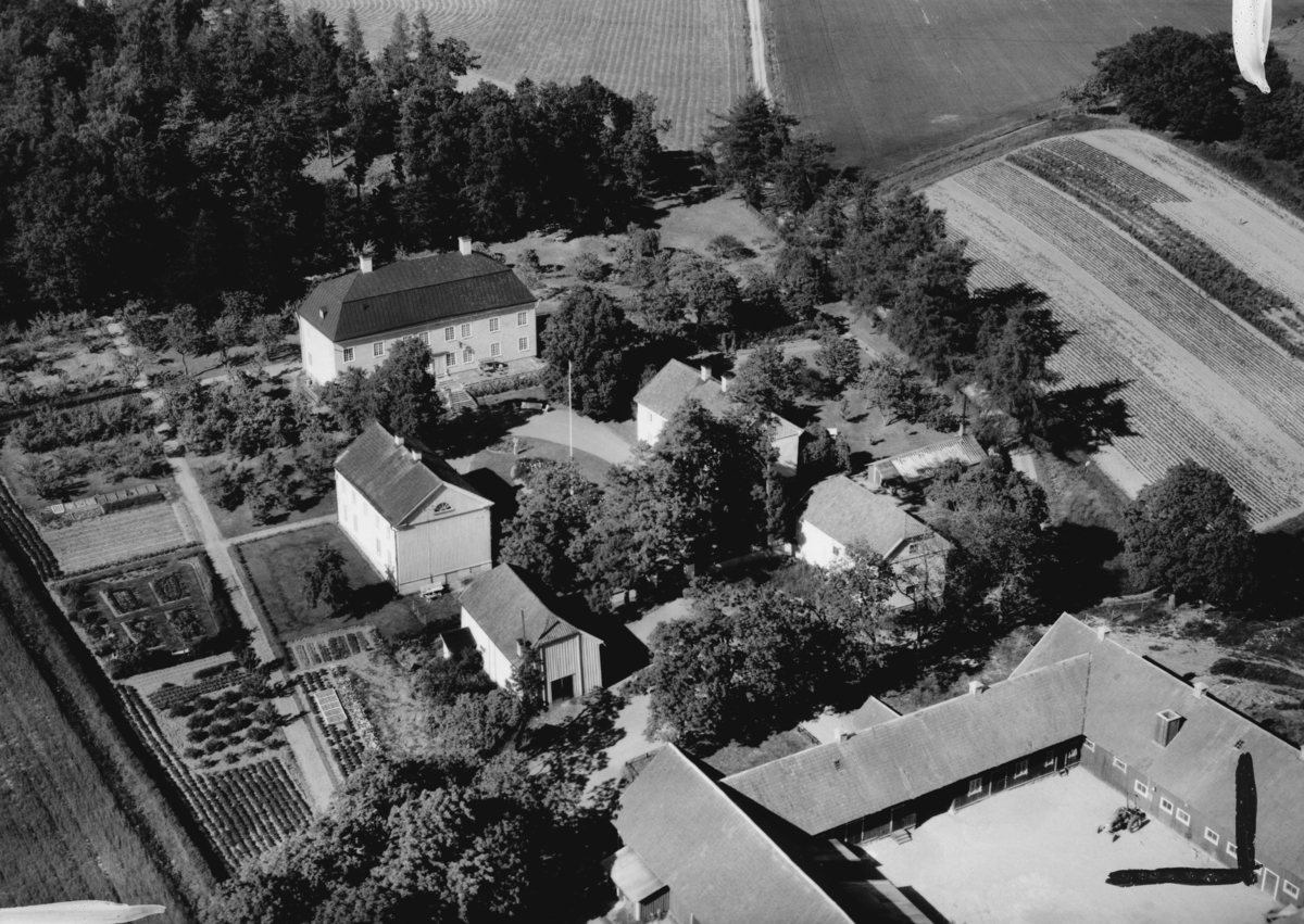 Flygfoto över Björnebergs gård i Jönköping. Nr: 268/1959