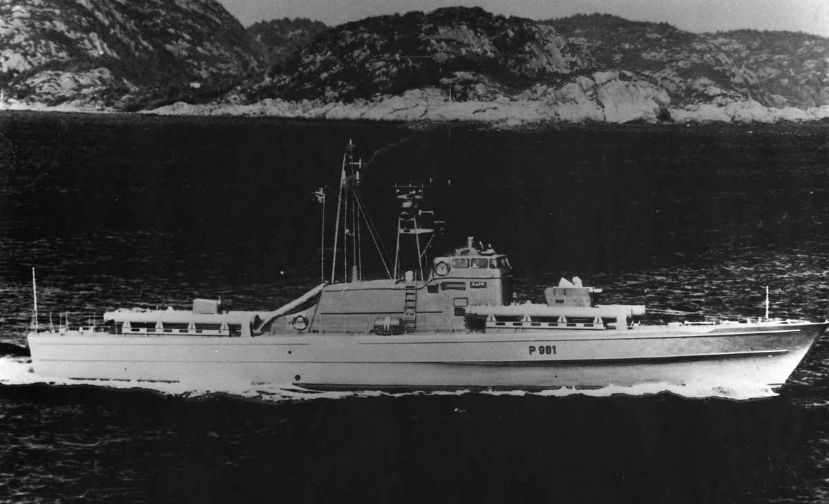 Motiv: Foto av P 981 - torpedobåten KNM "Rapp" snøgg-klasse torpedobåt. 