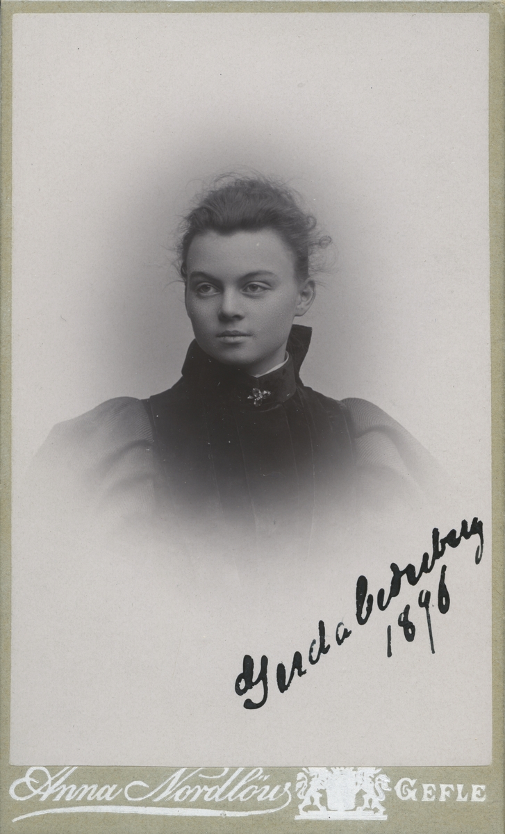 Gerda Cederberg, 1896.