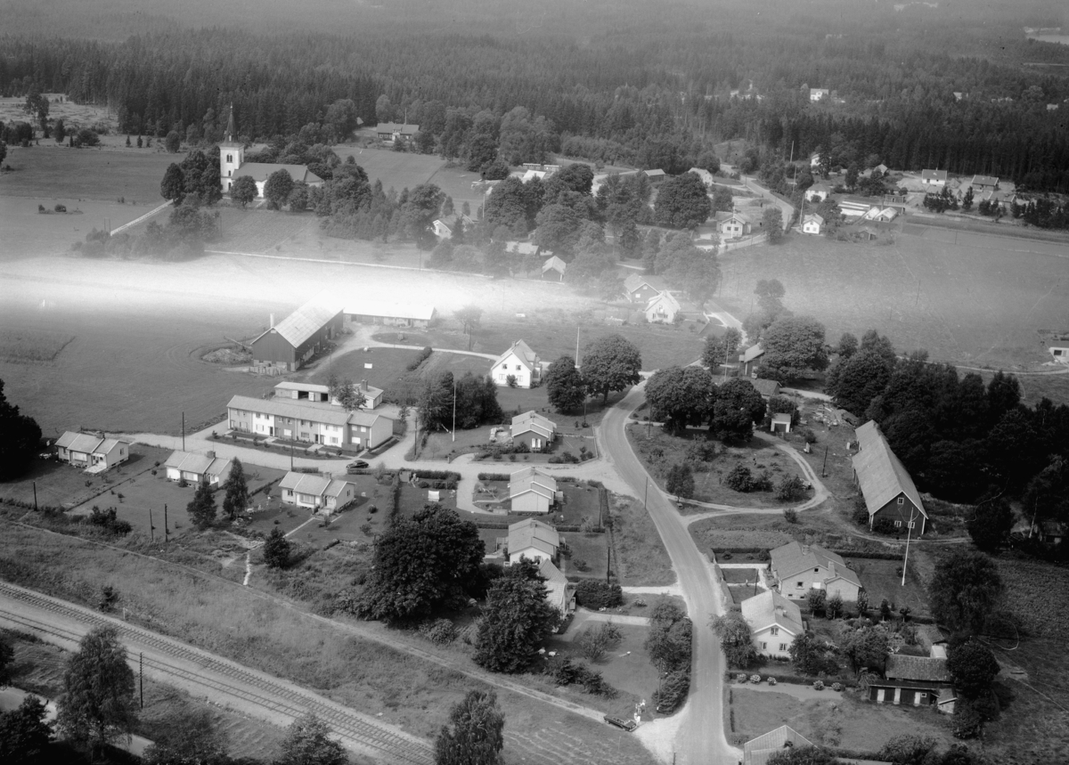 Flygfoto över Kärda i Värnamo kommun, Jönköpings län. 1148/1963