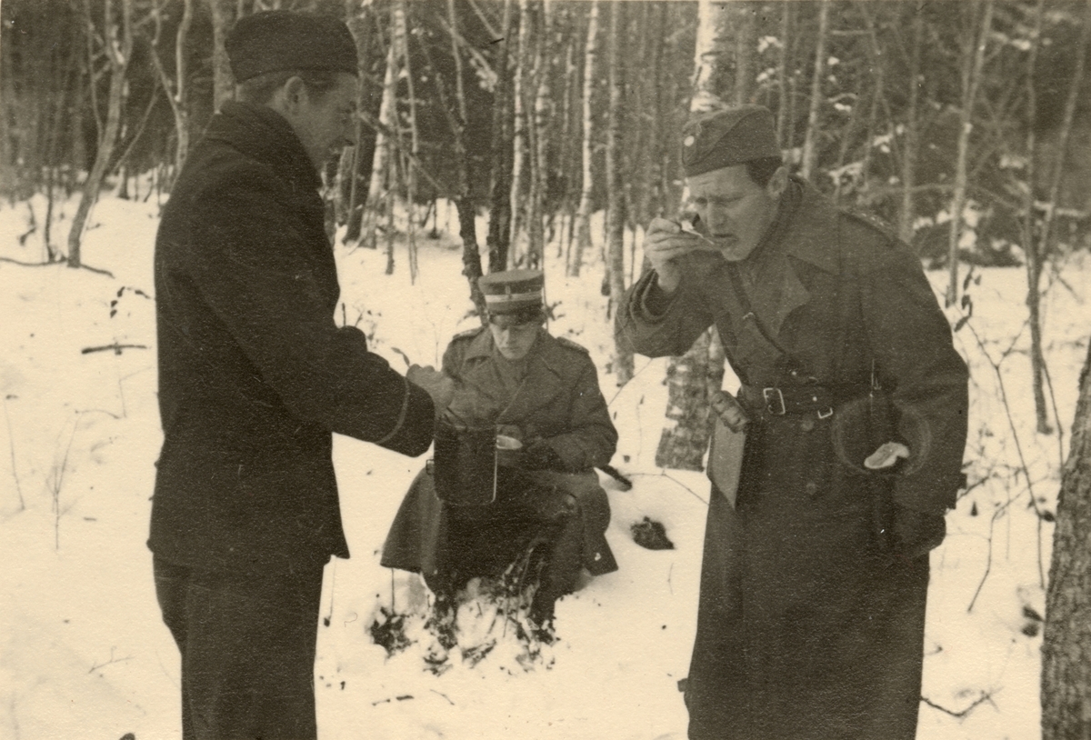 Text i fotoalbum: "Komissarieskolan i Axvall okt 1941 - jan 1942".