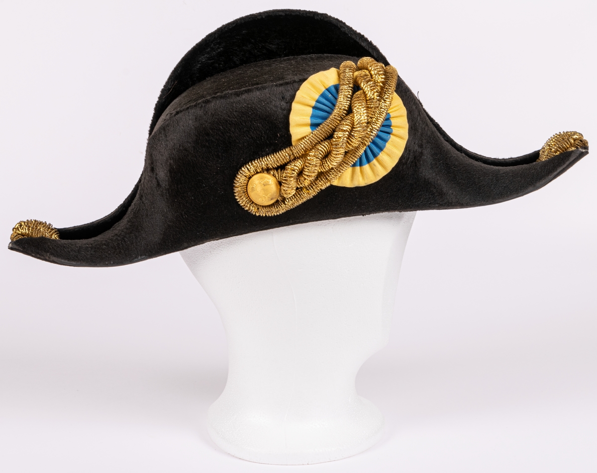 Uniformshatt med hattask tillhörande borgmästaren C. W. Berggren, Gävle.