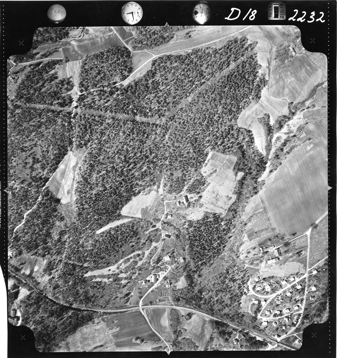 Flyfotoarkiv fra Fjellanger Widerøe AS, fra Porsgrunn Kommune, Stridsklev. Fotografert 16/05-1962. Oppdrag nr 2232, D18
