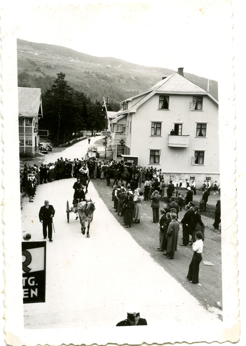 Midtsommerstemne ved Valdresmuseet søndag 12. juli 1936, Fagernes i Nord-Aurdal.