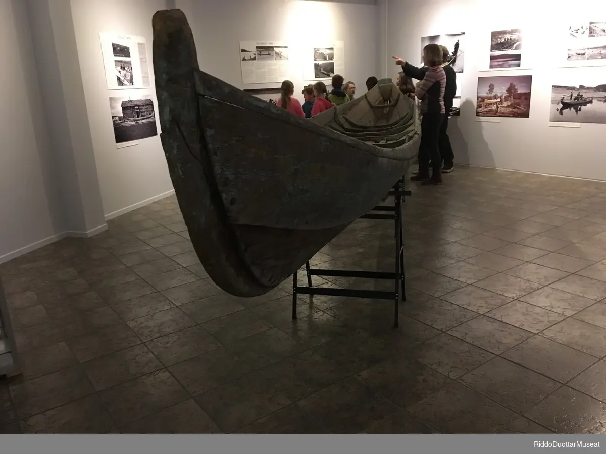 Elvebåt-utstillingen på museet i Lakselv 2018.