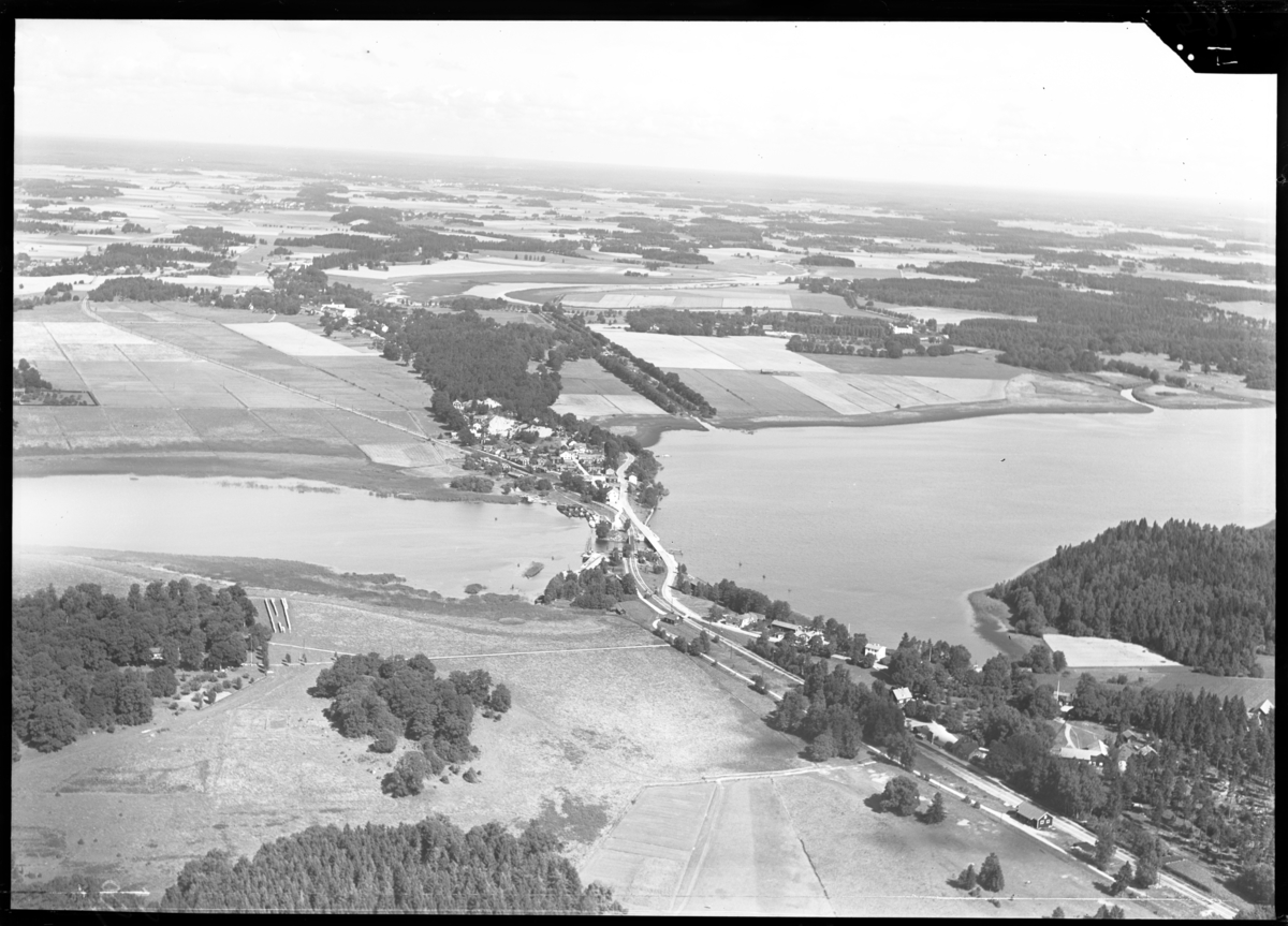 Flygfoto över Borgåsund, Kolbäck socken, Hallstahammar.