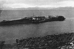 Vraket av HMS "Hardy" ved Skjomnes sør for Narvik. Ved siden