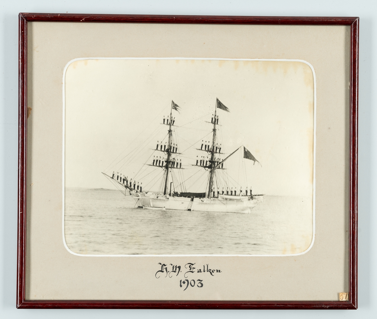 Sexkanoners brigg från 1877 som blev del av flottans skeppsgosseexpeditioner. Hon råkade ut för två allvarliga grundstötningar. 1943 såldes hon och slutade sina dagar som vrak utanför Chiles kust.