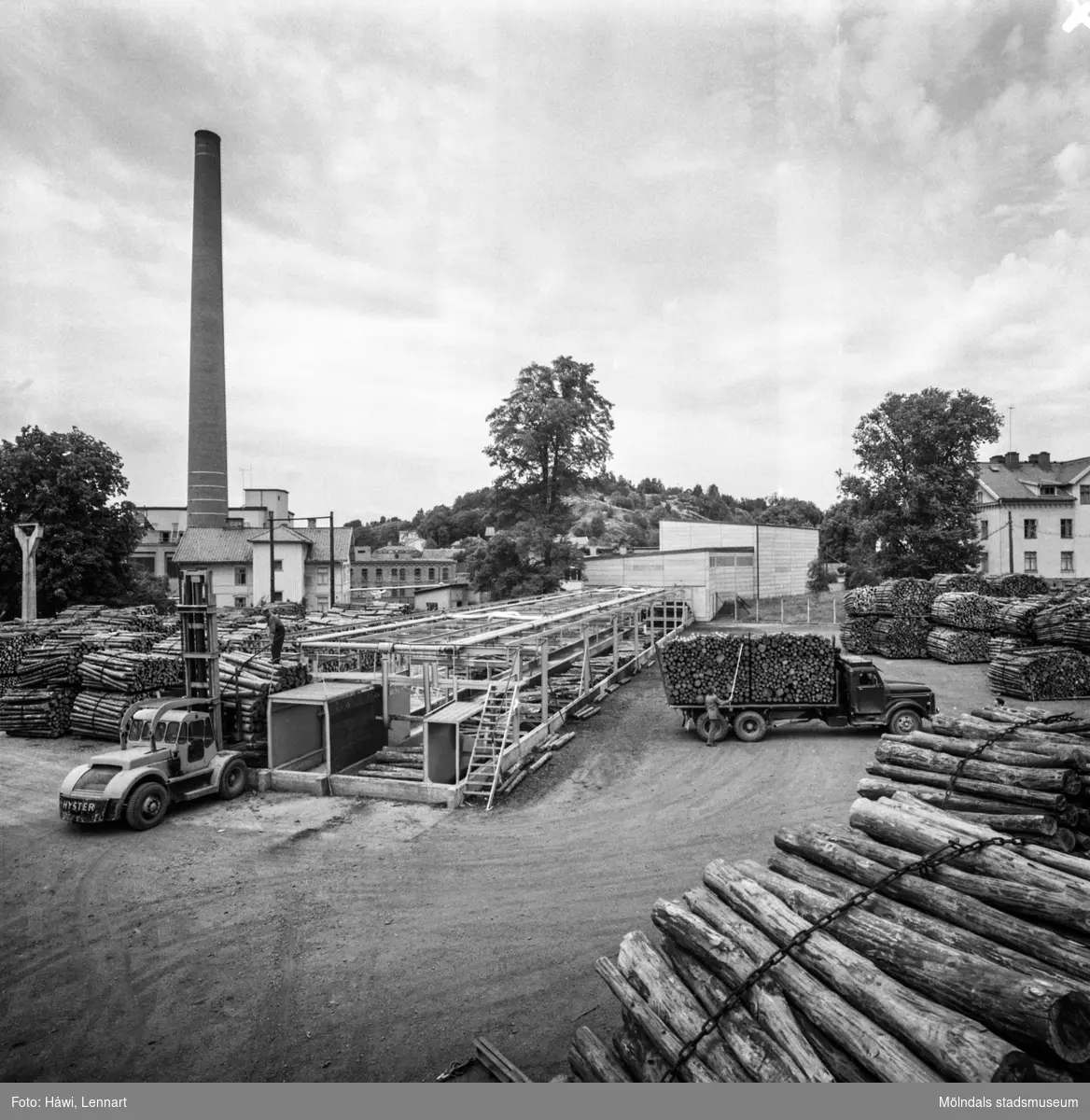 Exteriör av nya renseriet på pappersbruket Papyrus i Mölndal, 10/8 1961.