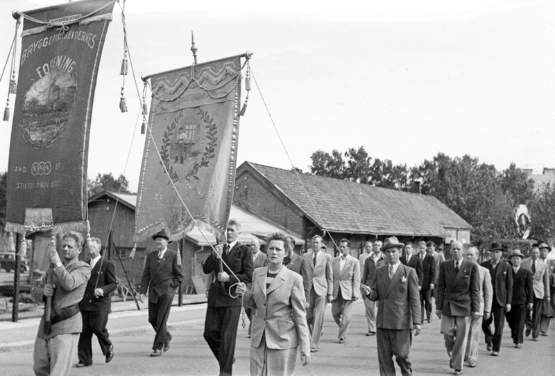 1.mai tog i Tønsberg 1950. Fra arbeiderbevegelsens arkiv.