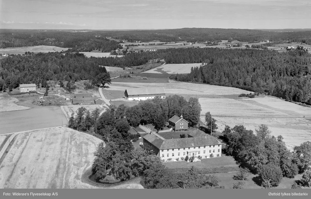 Flyfoto fra Elingård herregård i Onsøy i 1956.