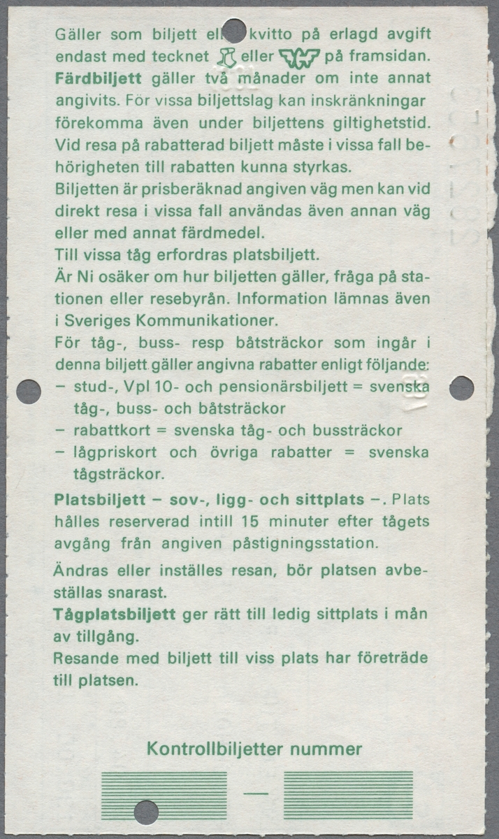 En tur- och returbiljett i 2:a klass, lågpris, för sträckan Stockholm C till Alvesta. Priset för biljetten är 130 kronor. På baksidan fin reseinformation i grön text. Biljetten är klippt.