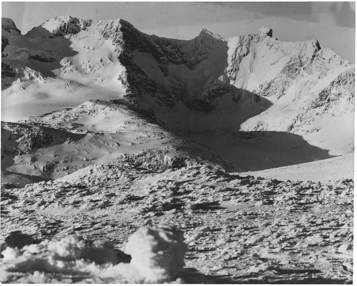 Skagastølstindene fra Fannaråki. Påsken. Jotunheimen
