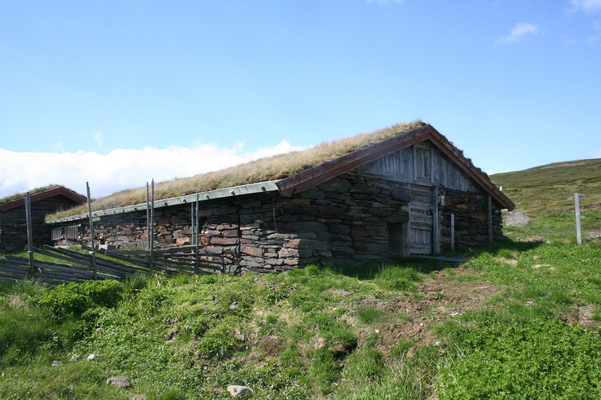 Fjøs, Døllia Einunndalen