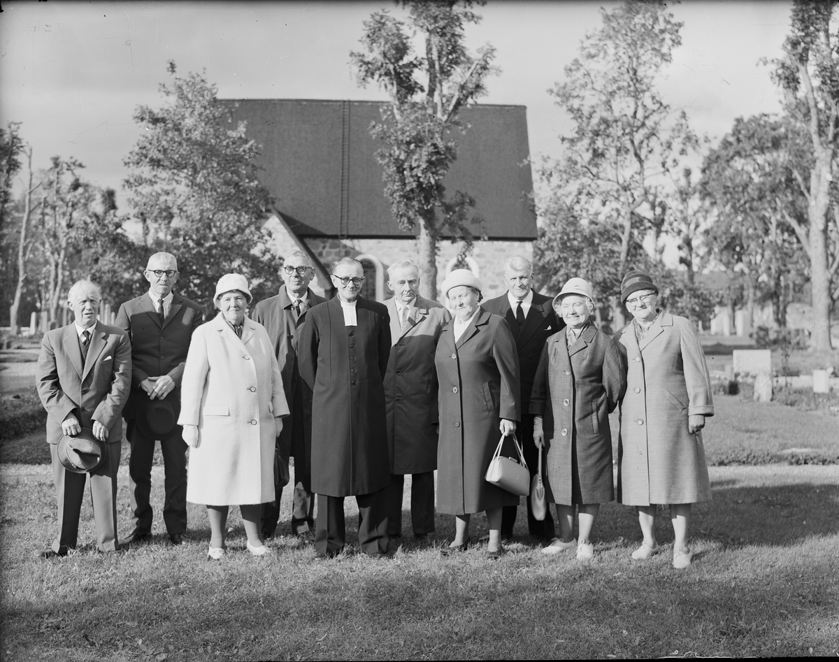 40-årsjubileumsträff för 1925 års konfirmander, Hökhuvud socken, Uppland 1965
