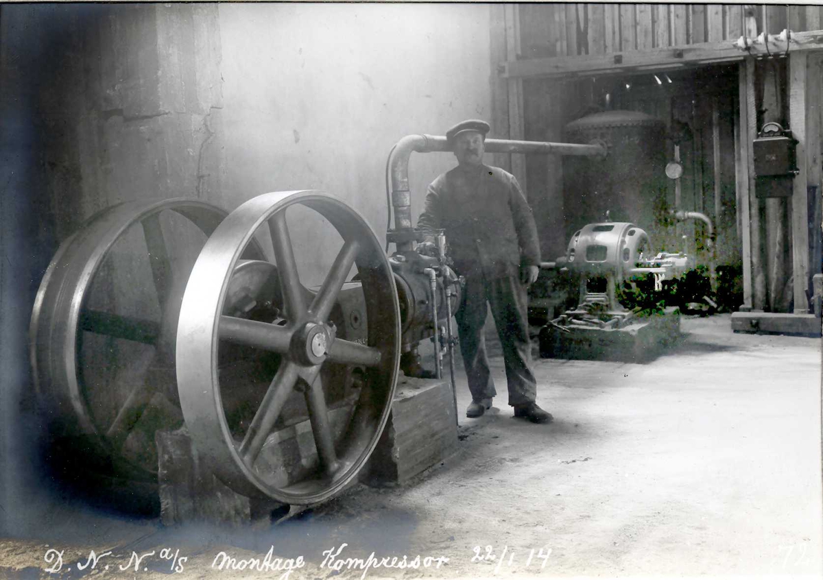 "22/01-1914" Nitriden. Montasje av kompressor.