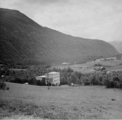 72. Skar kraftanlegg.."72/I/2. Kraftstasjonen sett fra hoved