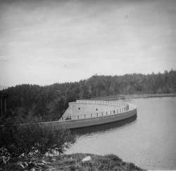 72/III. Reinset kraftanlegg.."72/III/6. Dammen sett fra syd"