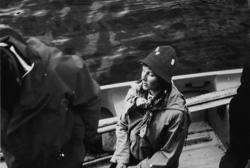 Kronprinsesse Sonja besøker Vike..Arne Vike skysset de over 